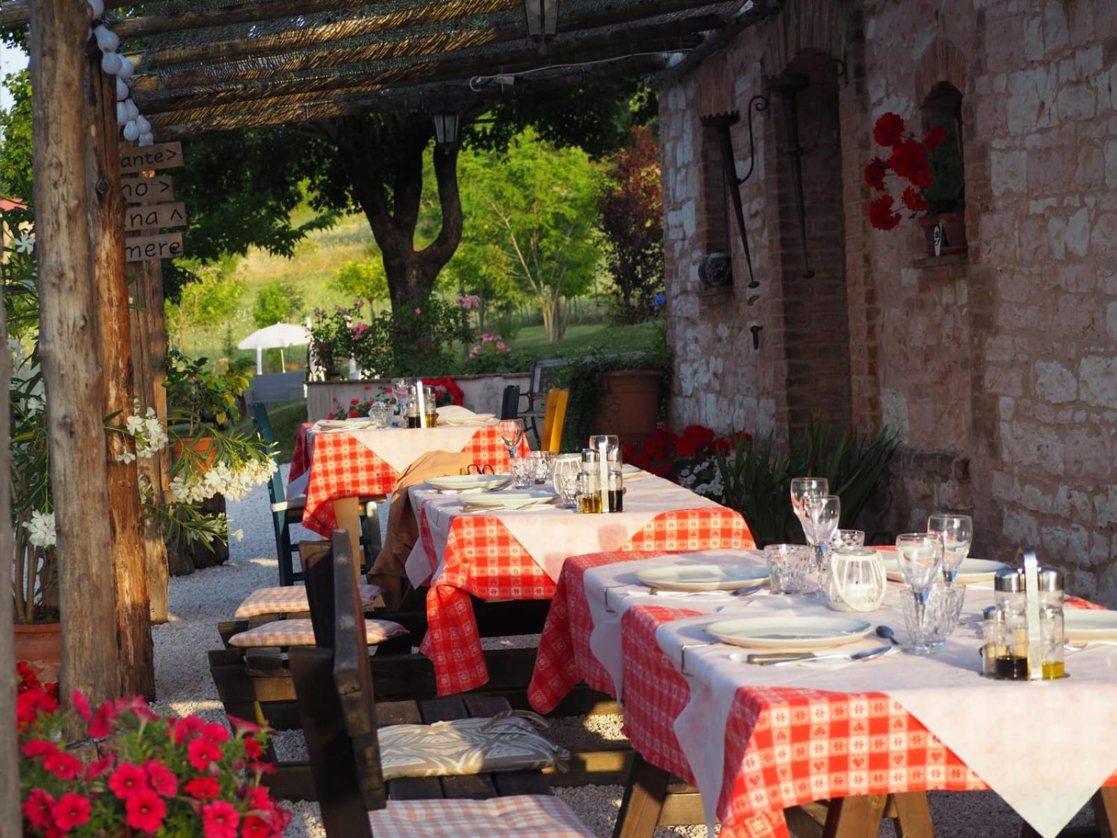 Agriturismo Il Castellaro Sassoferrato Kültér fotó