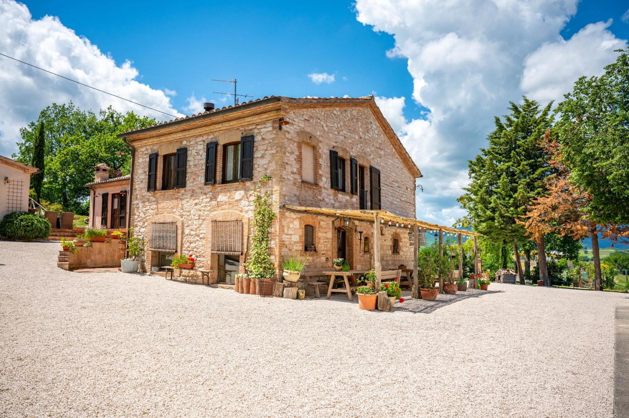 Agriturismo Il Castellaro Sassoferrato Kültér fotó