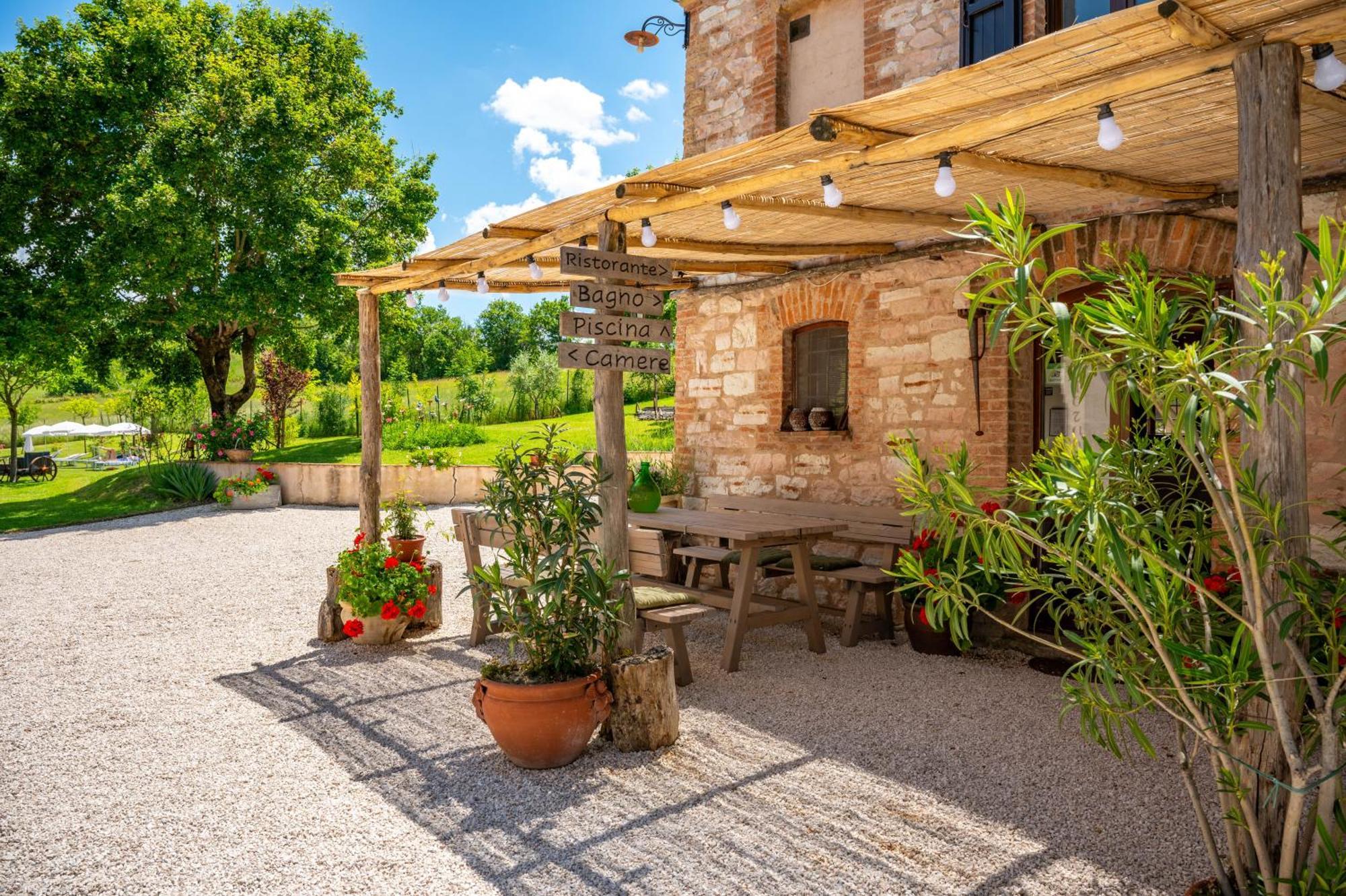 Agriturismo Il Castellaro Sassoferrato Kültér fotó