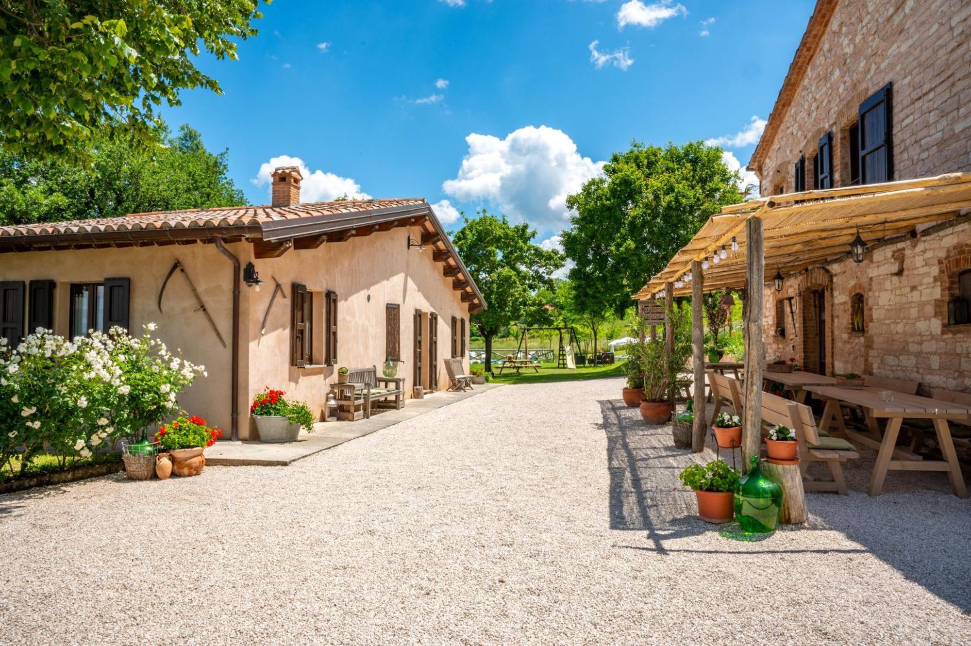 Agriturismo Il Castellaro Sassoferrato Kültér fotó
