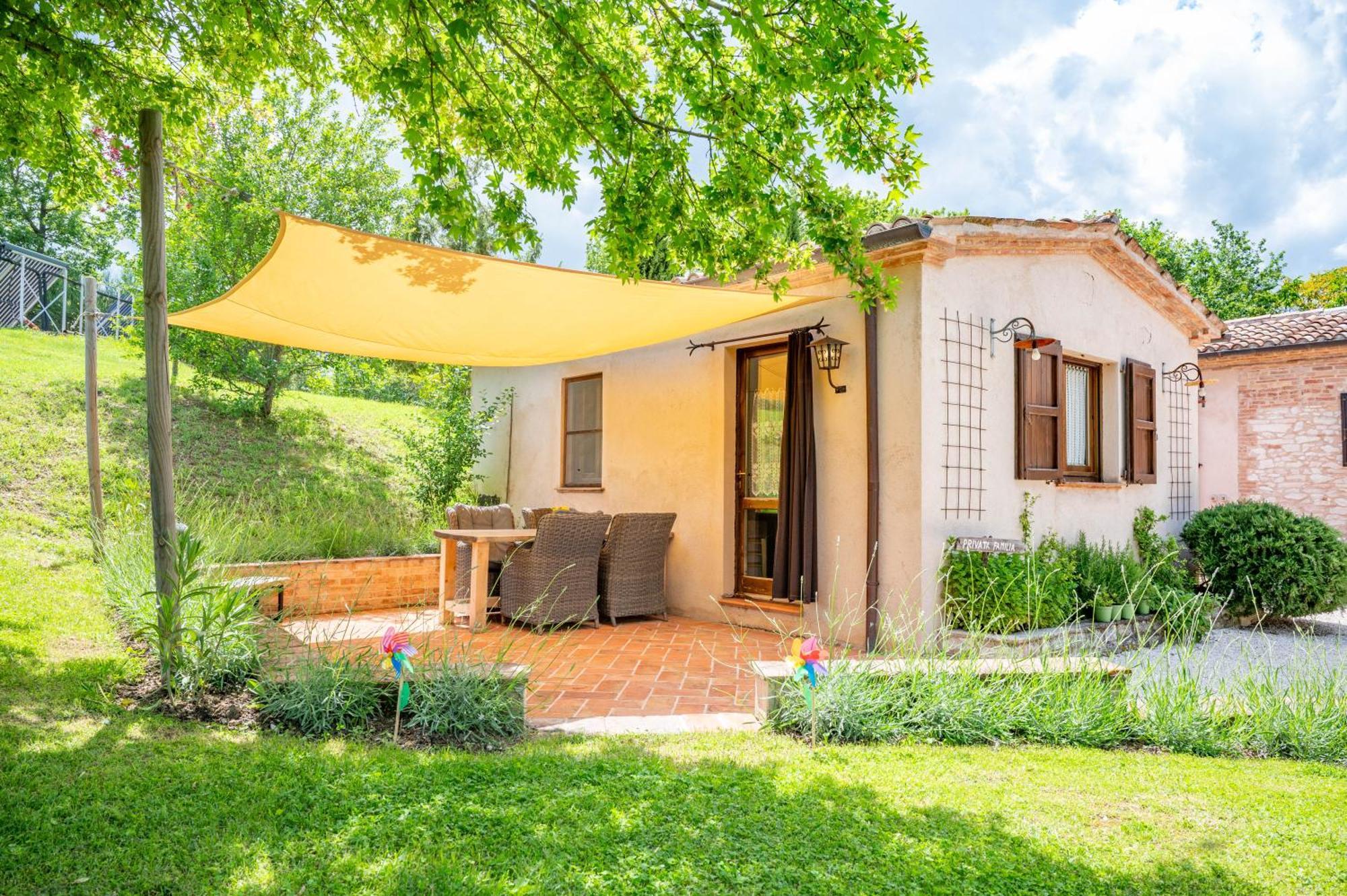 Agriturismo Il Castellaro Sassoferrato Kültér fotó